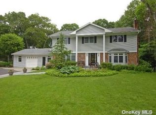 2 Hurtin Blvd, Smithtown, NY 11787