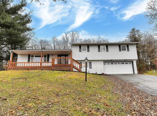 338 Deer Trail Dr, Thornville, OH 43076