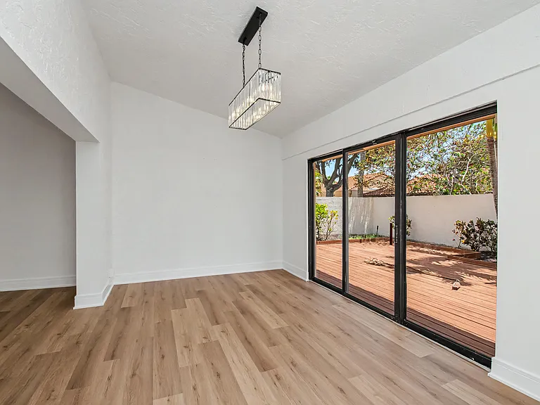 21440 Campo Allegro Dr — Photo 30