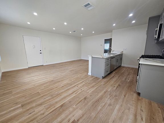 2nd image of 561 E Orange Grove Ave #J
