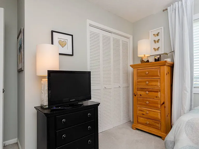 403 Dolphin Ct — Photo 27