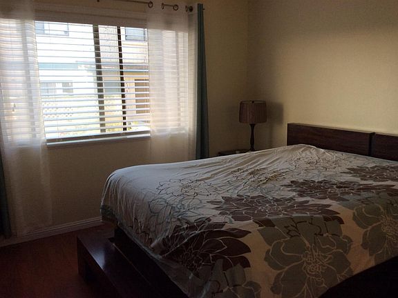 3rd image of 209 Silver Leaf Dr APT A