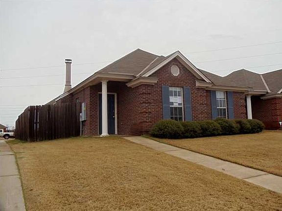 2nd image of 1545 Hallwood Ln