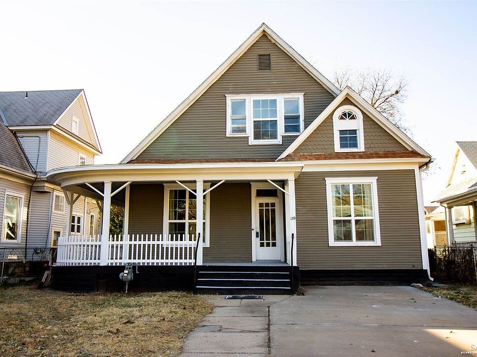 1st image of 139 N 10th St