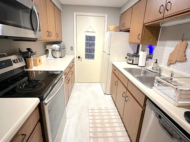 5 Academy Pl #58 — Photo 10