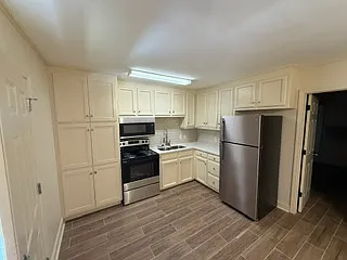 1 Bed / 1 Bath Newly Renovated Close to Louisiana State University — Photo 3