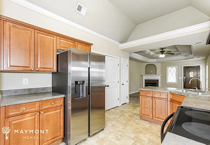 6140 Cathwick Dr — Photo 8