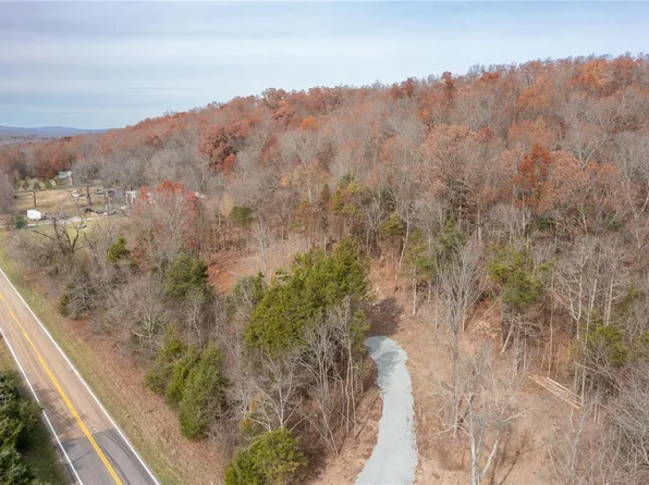 736 Highway H, Farmington, MO 63640