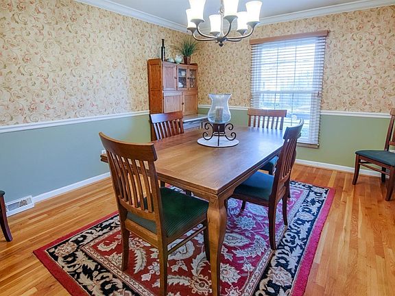 5th image of 1105 Brayton Ave