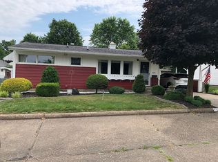 401 42nd St, Vienna, WV 26105
