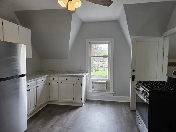 14 Lincoln Pkwy Unit 2, Crystal Lake, IL 60014