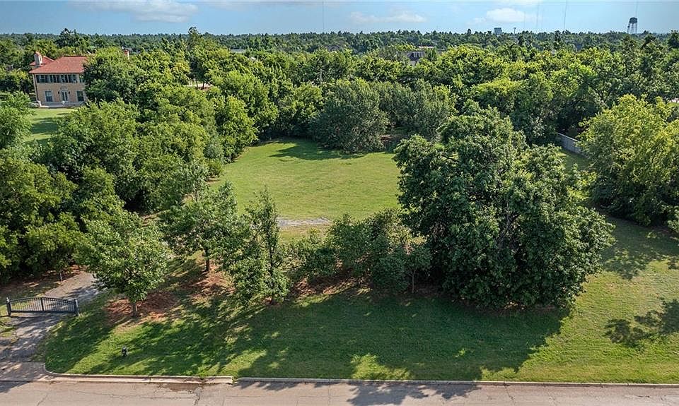 1st image of 1621 Bedford Dr Lot 5