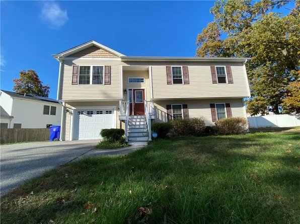 72 Fisher St, North Providence, RI 02911