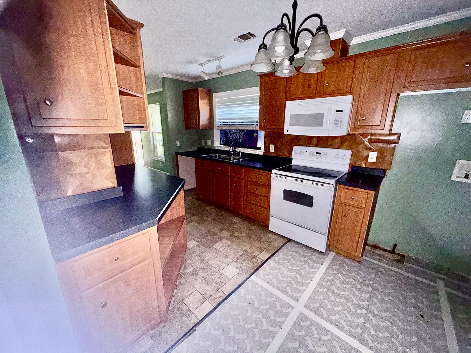 3 bed, 1216 sqft, $1,200 — Photo 4