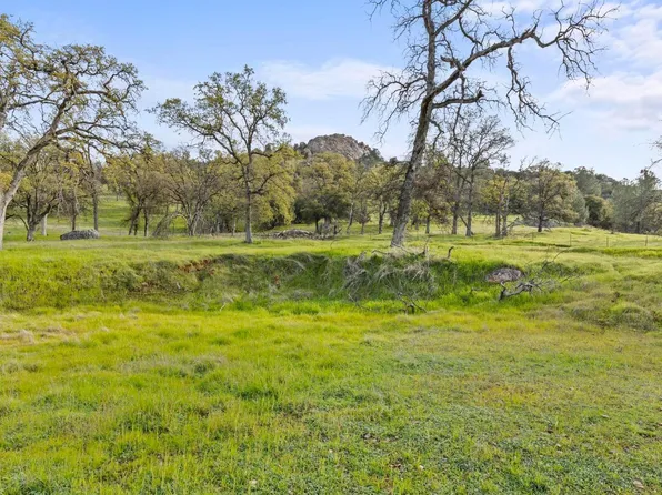 12027 Dawn Dr, Loma Rica, CA 95901