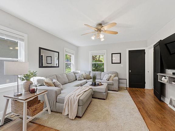 5th image of 2631 Western Ave