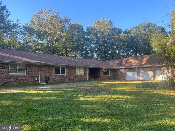 27197 Tidewater Trl, Port Royal, VA 22535