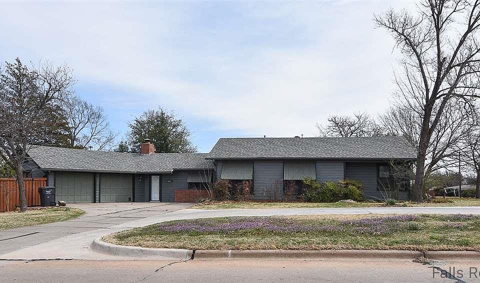 1st image of 4409 Lake Park Dr