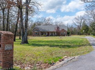 825 Whitetail Ln, Greenwood, AR 72936