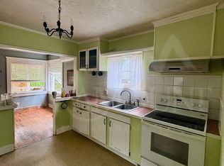 914 Taylor St E, Pt Orchard, WA 98366
