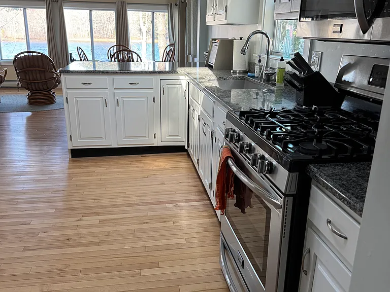 38 Lowell Farm Rd — Photo 10