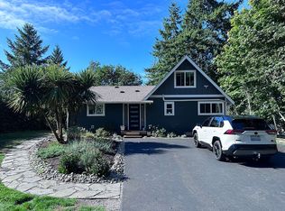 76 Island Blvd, Fox Island, WA 98333