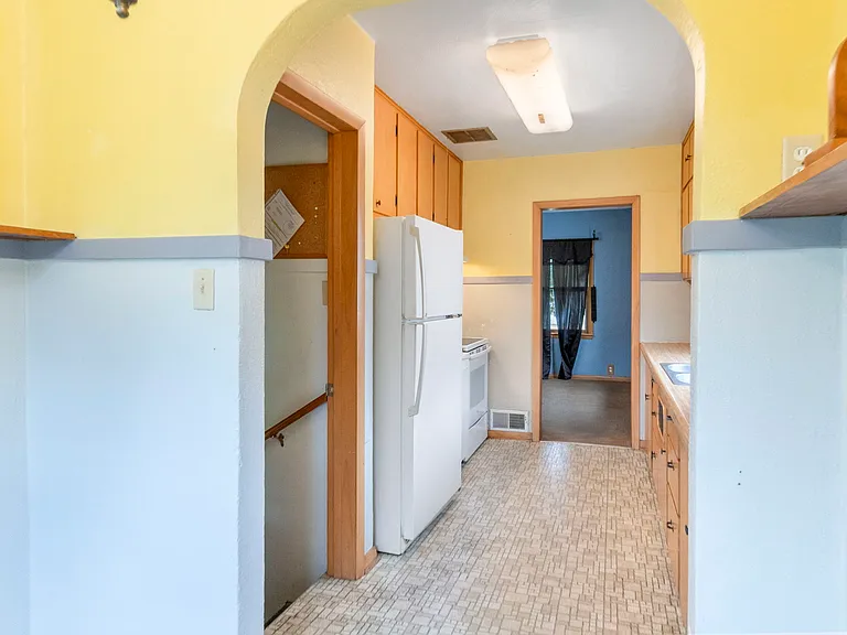3310 Rownd St — Photo 4