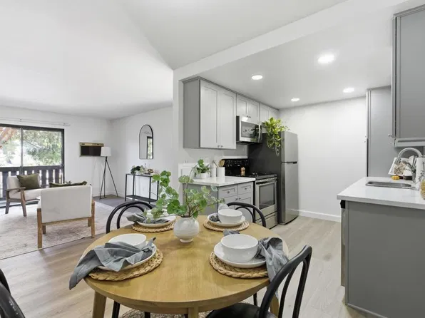 10284 Black Mountain Rd APT 185, San Diego, CA 92126