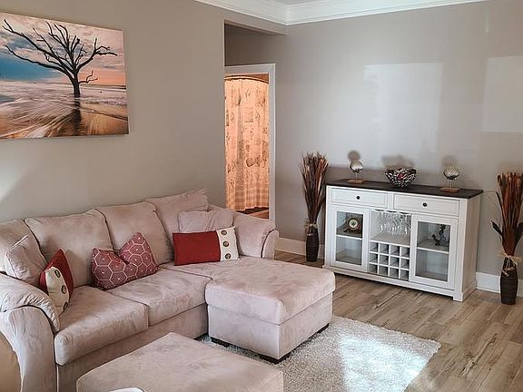 2nd image of 1511 Rosewood Ln #1