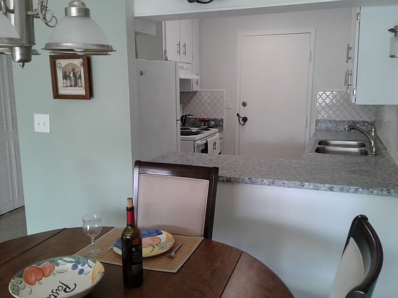 Dining/Kitchen