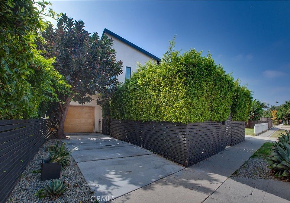 1st image of 4275 Lindblade Dr