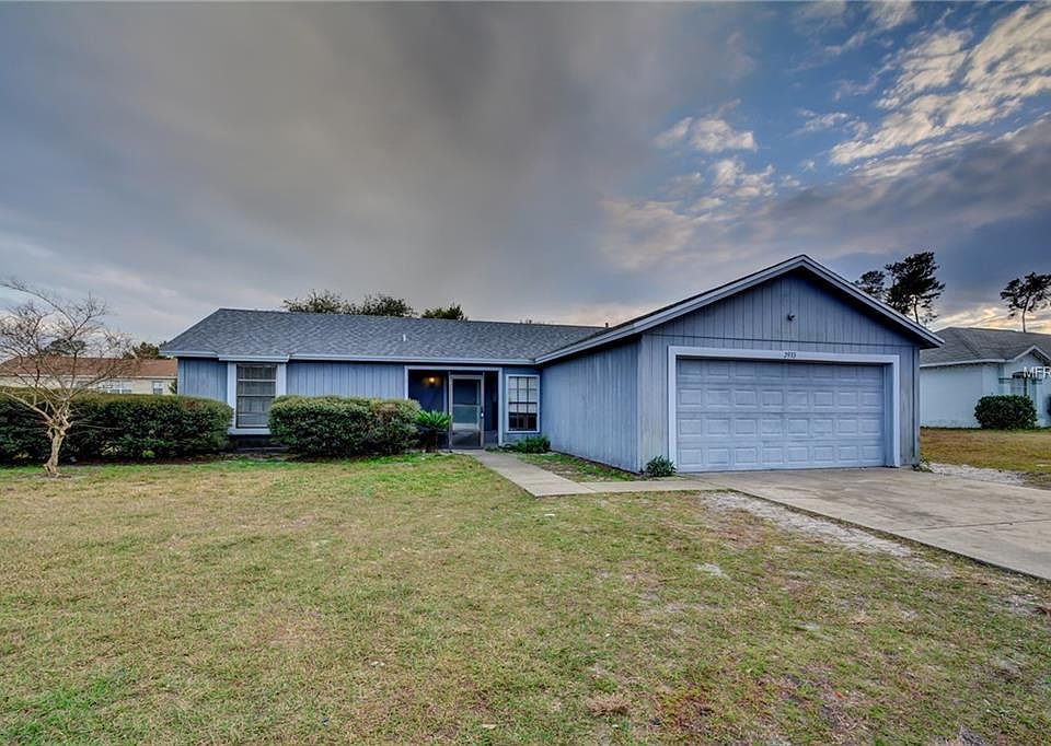 1st image of 2933 N Covington Dr