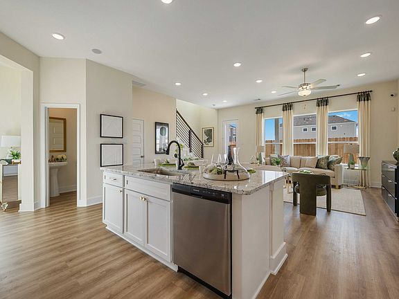 Alicante Model Home - Picasso Floorplan - Kitchen