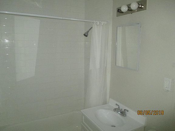 5th image of 5049 Dimson Dr N