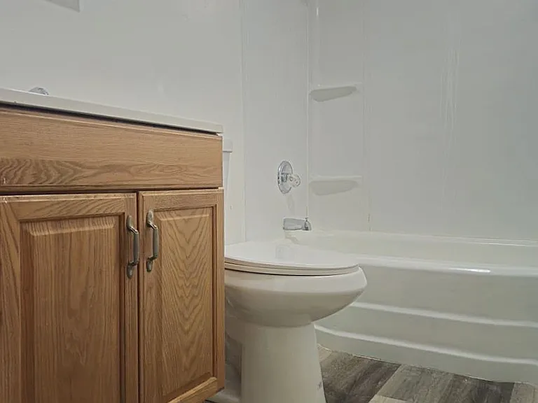 916 Middle St #14 — Photo 12