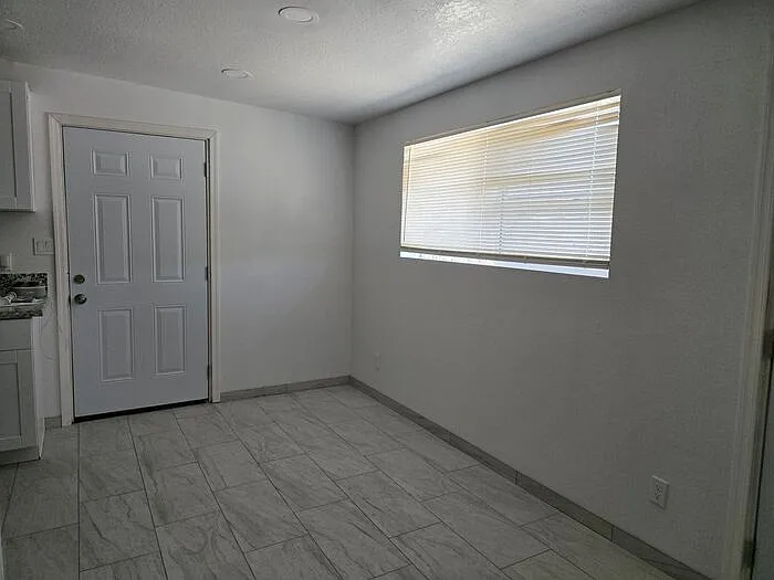 511 N Iroquois Ave #B — Photo 5