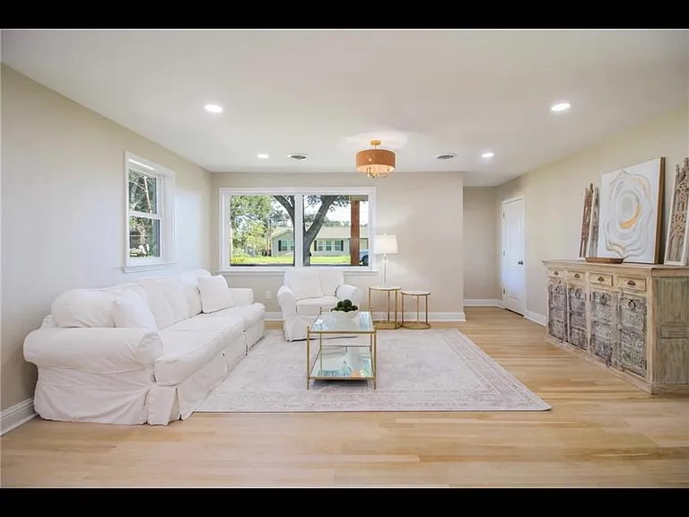 414 Mahogany St — Photo 4