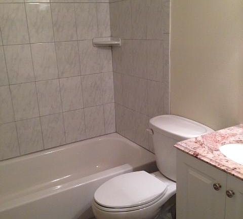 2nd image of 3211 Deleon St #13
