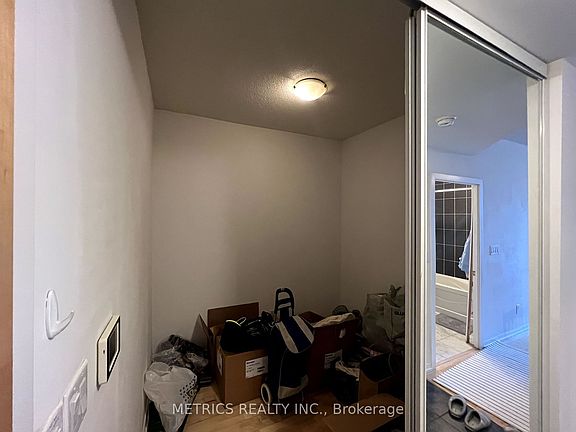 4th image of 55 Bremner Blvd #2003