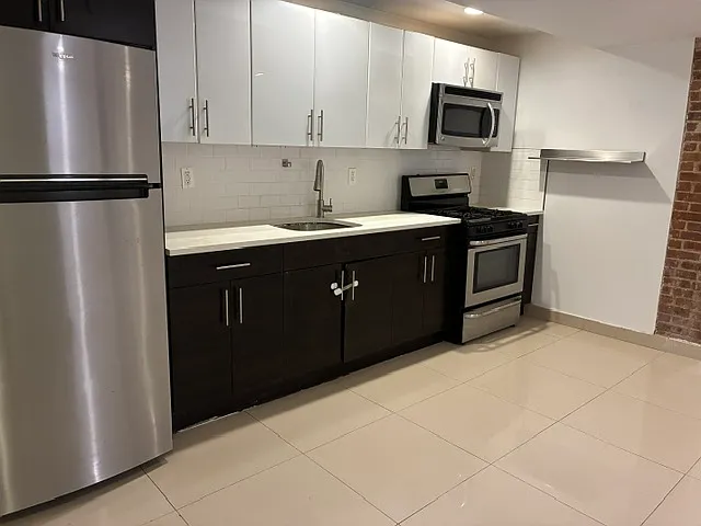 818 Prospect Pl #1