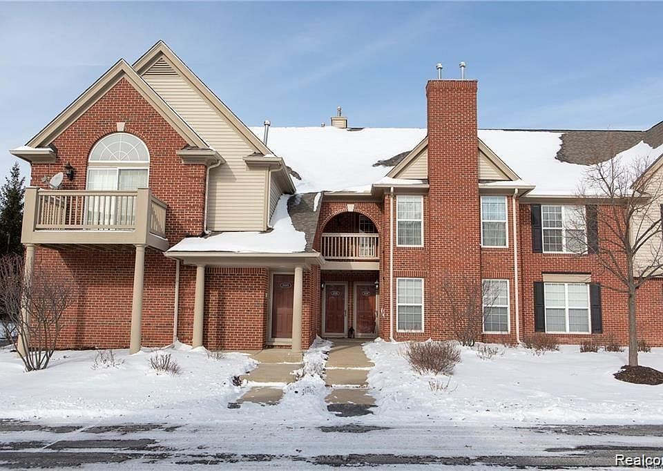 1st image of 28297 Carlton Way Dr