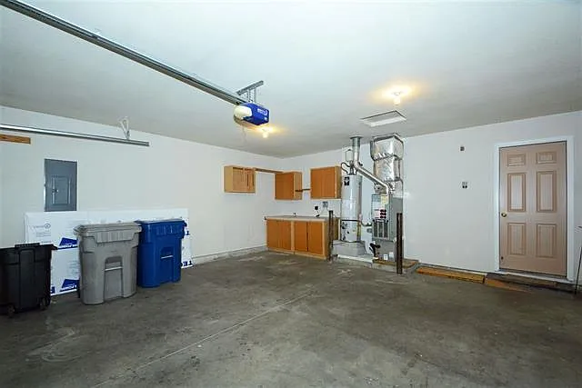 31 N State St — Photo 20
