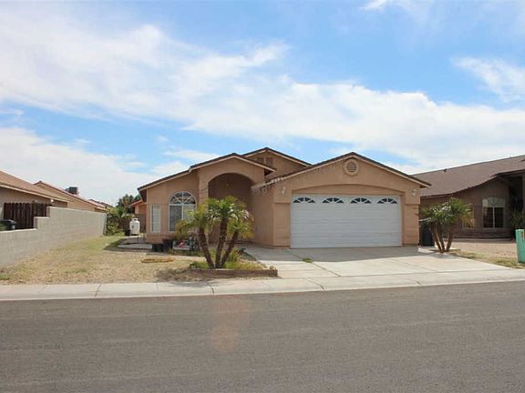 2nd image of 1433 E San Pedro St