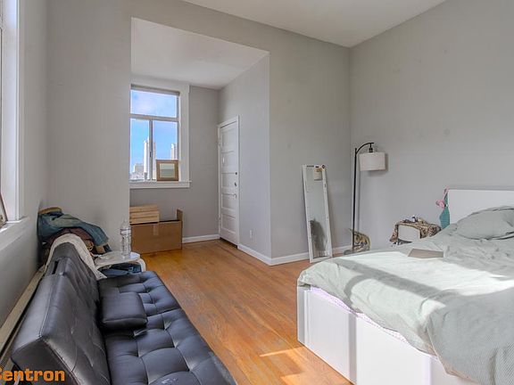 2nd image of 1460 Clay St #5AA