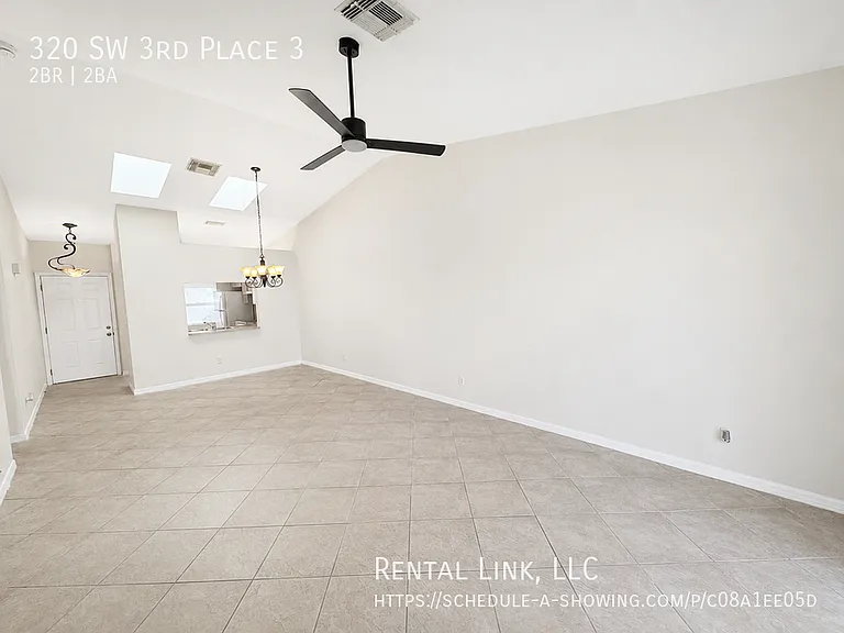 320 SW 3rd Pl #3 — Photo 5