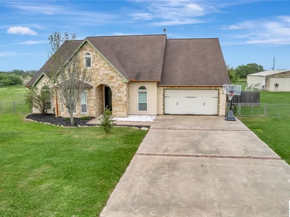 632 Essence Dr, Victoria, TX 77904