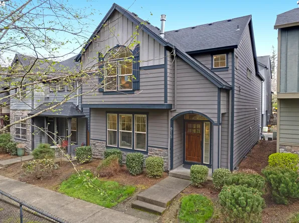 915 SW Mozart Ter, Portland, OR 97225