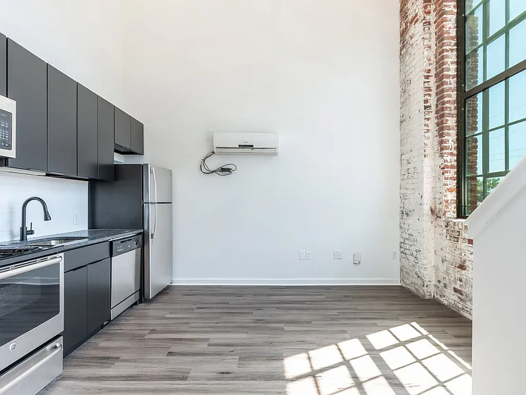 3003 Glenwood — Photo 167