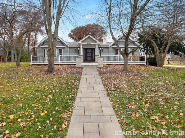 28W504 Rogers Ave, Warrenville, IL 60555