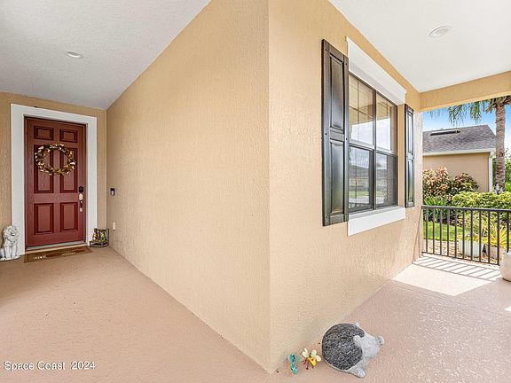 3rd image of 8182 Strom Park Dr